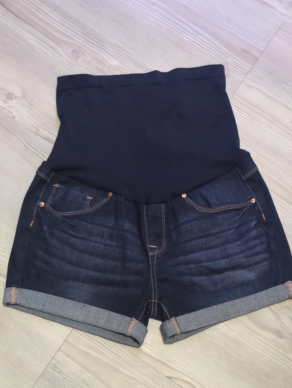Bella Vida Maternity Denim Shorts Size M Dark Wash Over Belly Stretch Cuffed